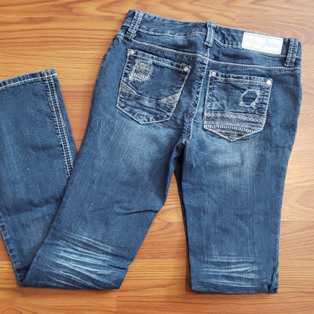 Jeans - Picture 2 of 4